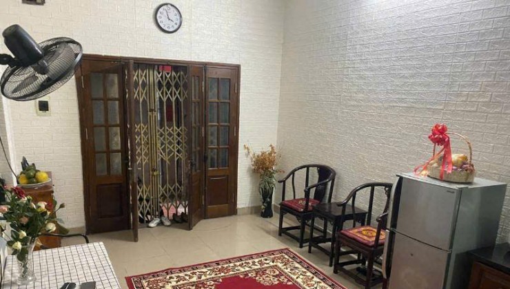 CHO THUÊ NHÀ ĐỘI CẤN, BA ĐÌNH 3 TẦNG, 55M2, 3 NGỦ MỚI ĐẸP, FULL ĐỒ Ở NGAY